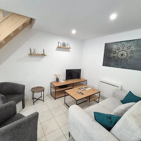 Maison De Bourg St Amand 5pers 15min Puy Du Fou ゲストハウス Saint-Amand-sur-Sevre