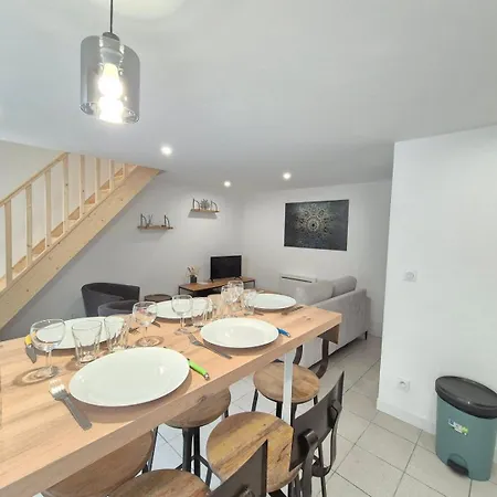 ゲストハウス Maison De Bourg St Amand 5pers 15min Puy Du Fou 3*